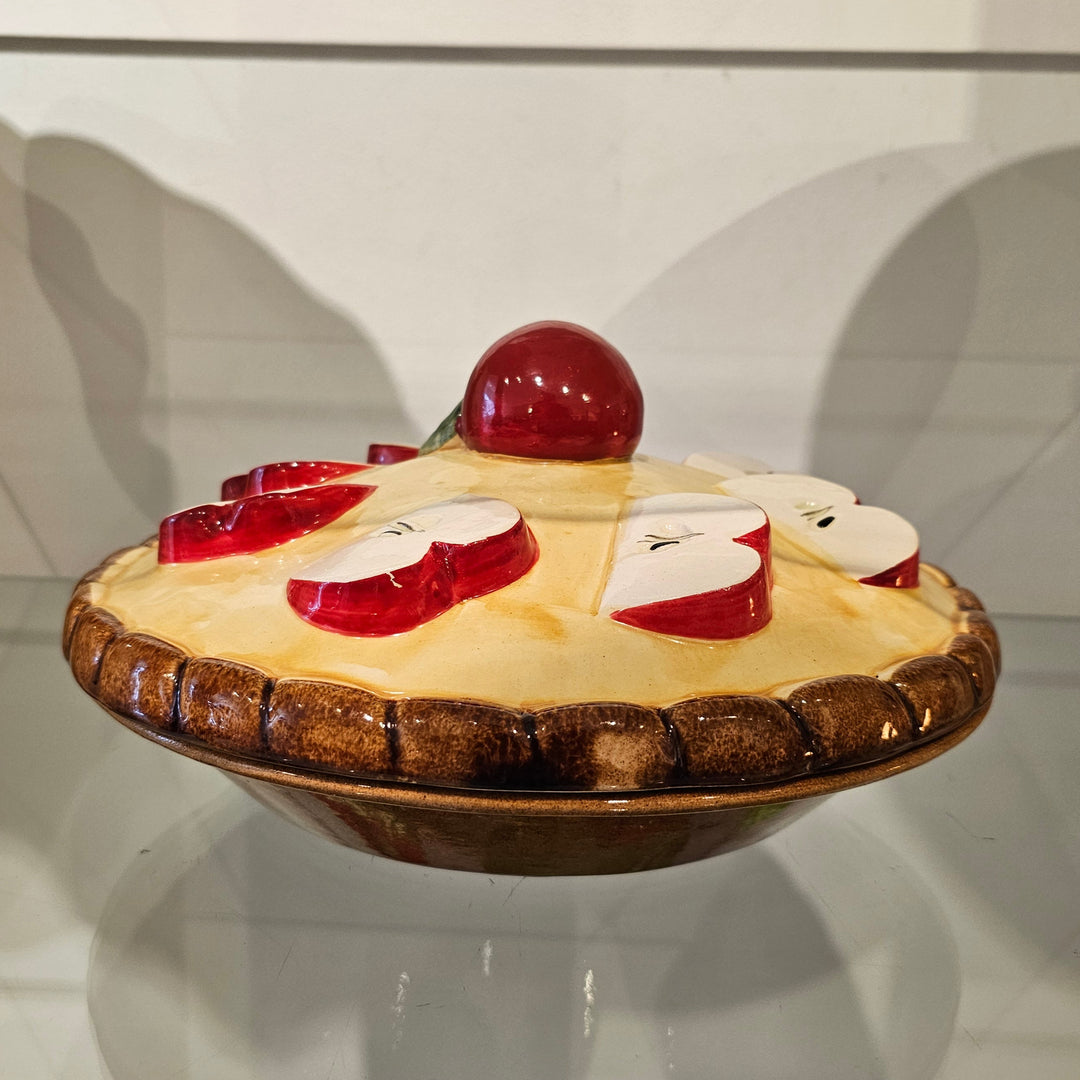 Lidded Apple Pie Dish