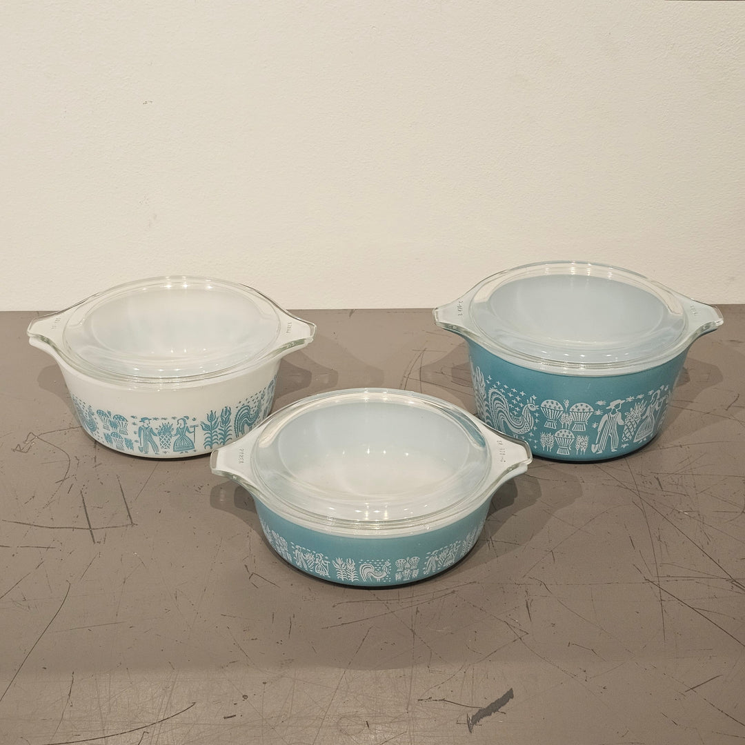 (3) Pyrex Butterprint Bowls w/ Lids