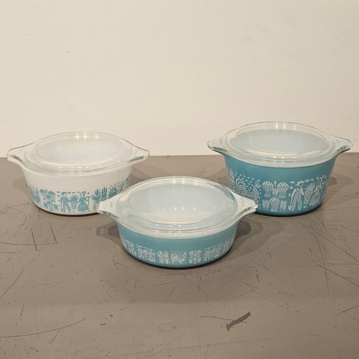 (3) Pyrex Butterprint Bowls w/ Lids