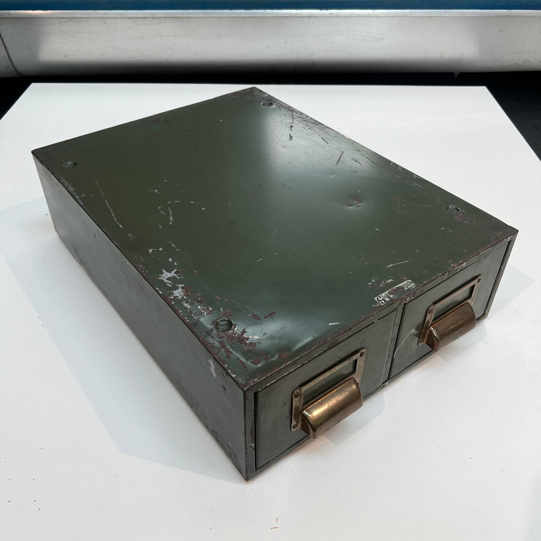 Globe-Wernicke Green 2-Drawer Metal 3x5 Card File w/Brass Pulls