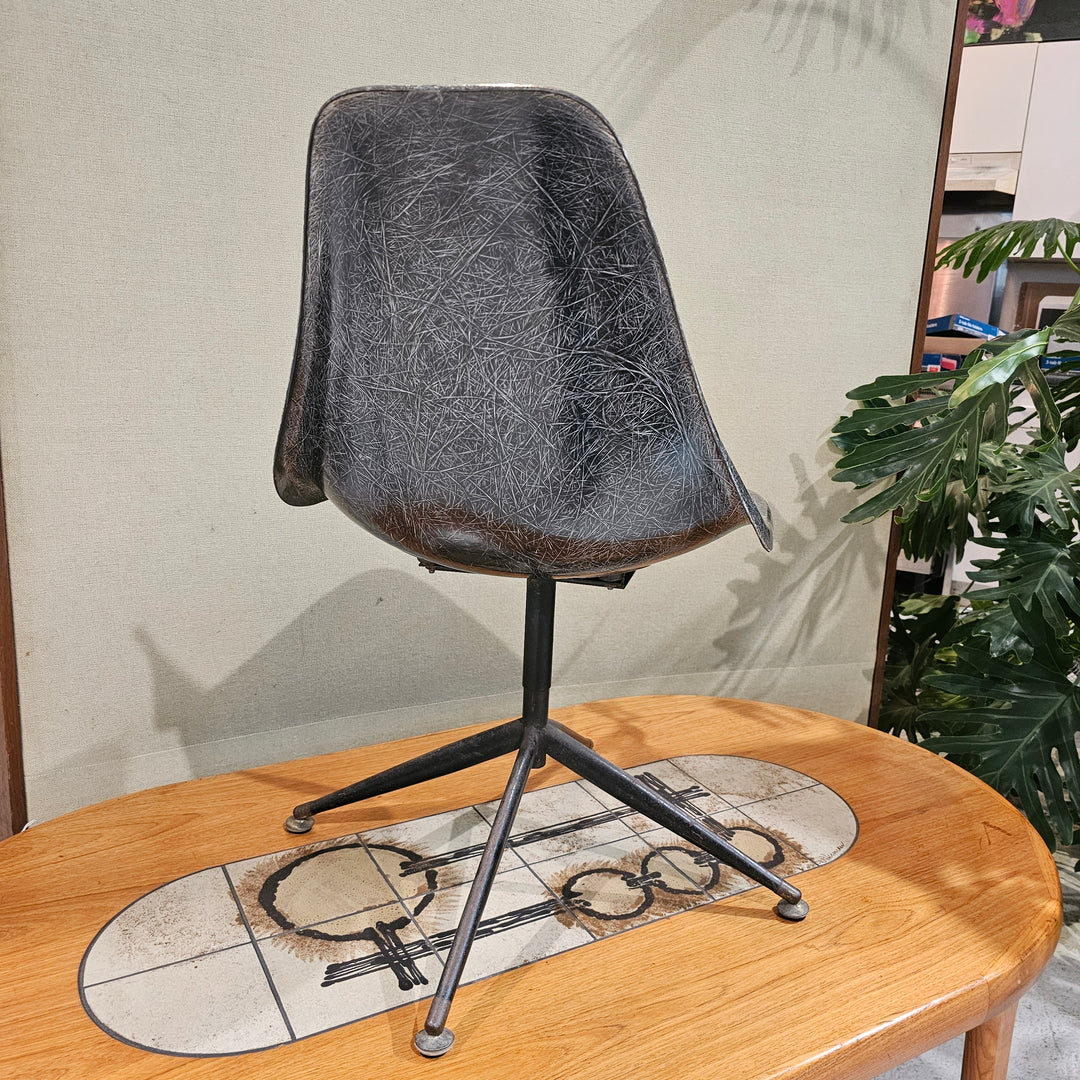 Eames Style Fiberglass Swivel Chair