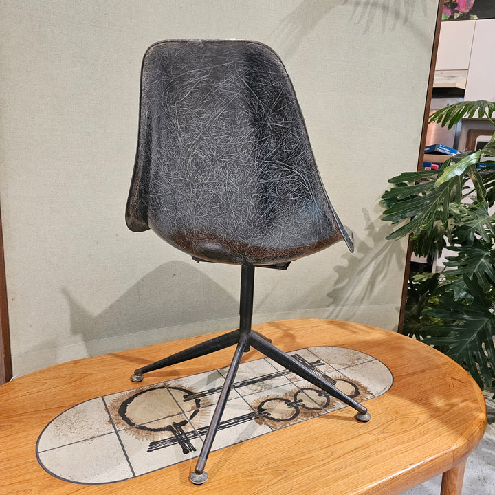 Eames Style Fiberglass Swivel Chair