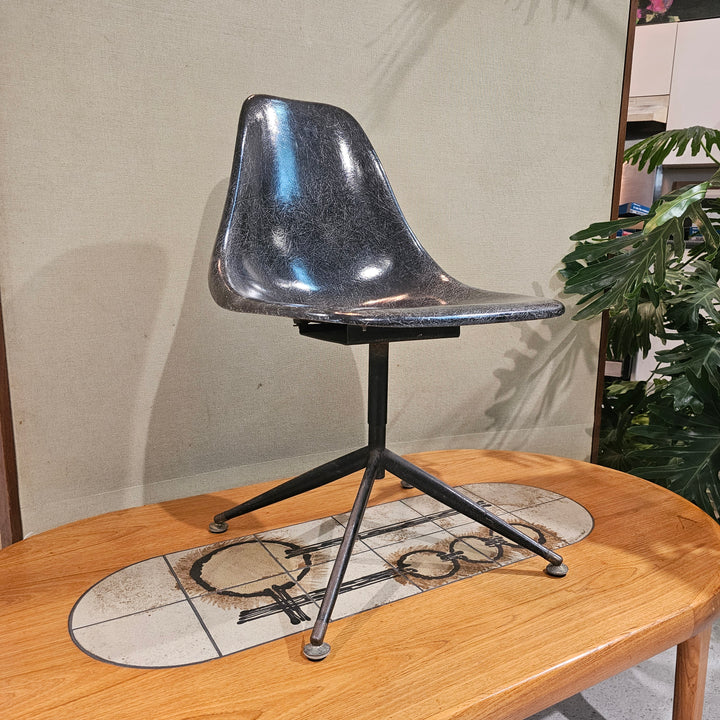 Eames Style Fiberglass Swivel Chair